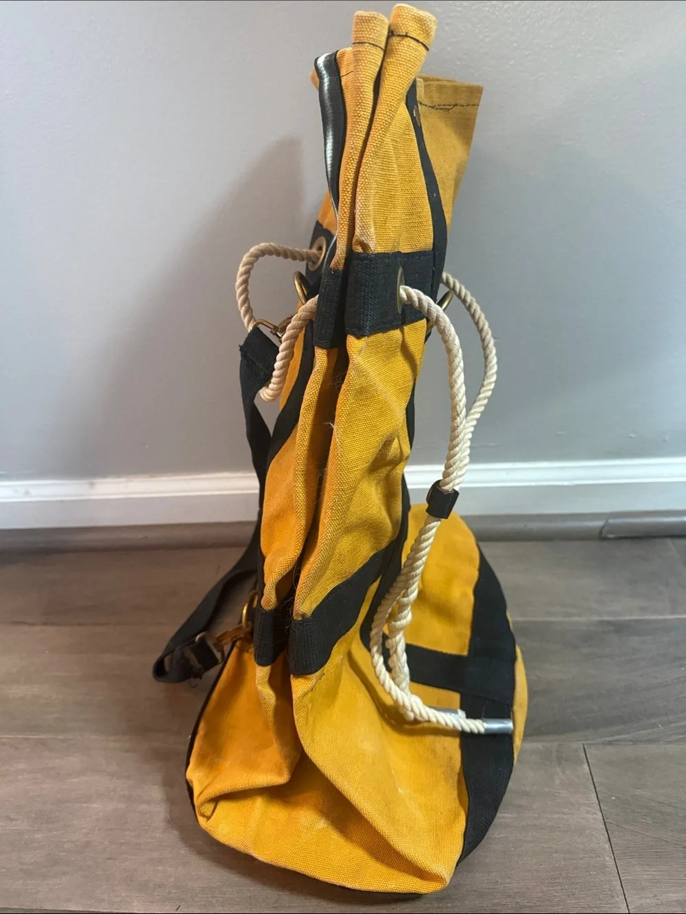 Vintage Boyt Harness Company Canvas Anchor Duffle Bag – Made in Iowa Falls, Iowa - Picture 6 of 12